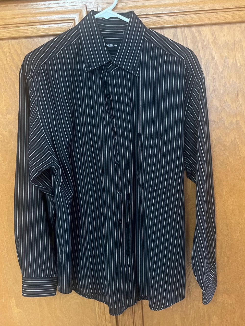 Van Heusen Black Pinstripe Men's Dress Shirt M